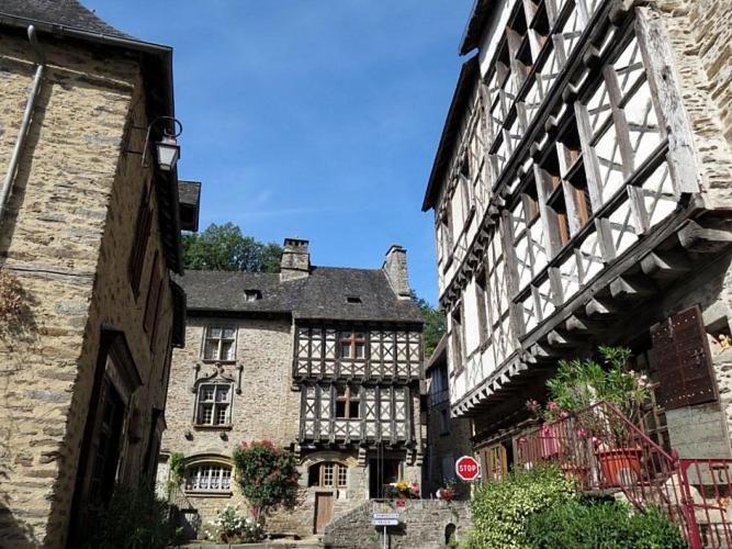 Villa Au Bord De La Rivier Segur-le-Chateau Exterior foto